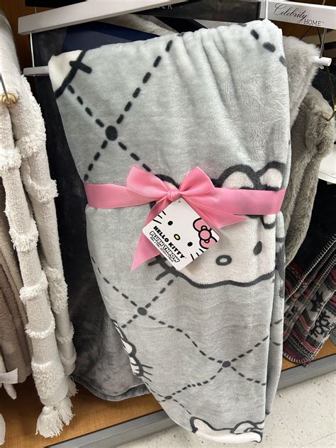 tj max hello kitty blanket